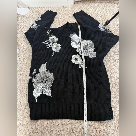 Nicole Miller Black Turtleneck Sweater with Silver Sequin size M new with tag - Picture 5 of 8